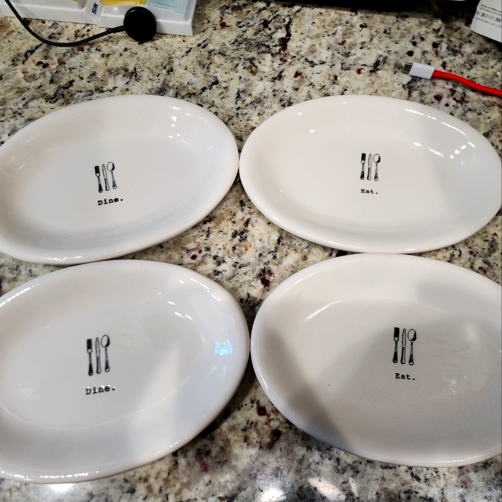 Rae Dunn small plate set of 4